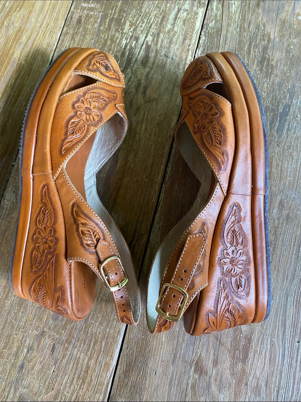 Re-Mix company Women's Floral tooled Leather Slingback Wedge 10 - Picture 6 of 9
